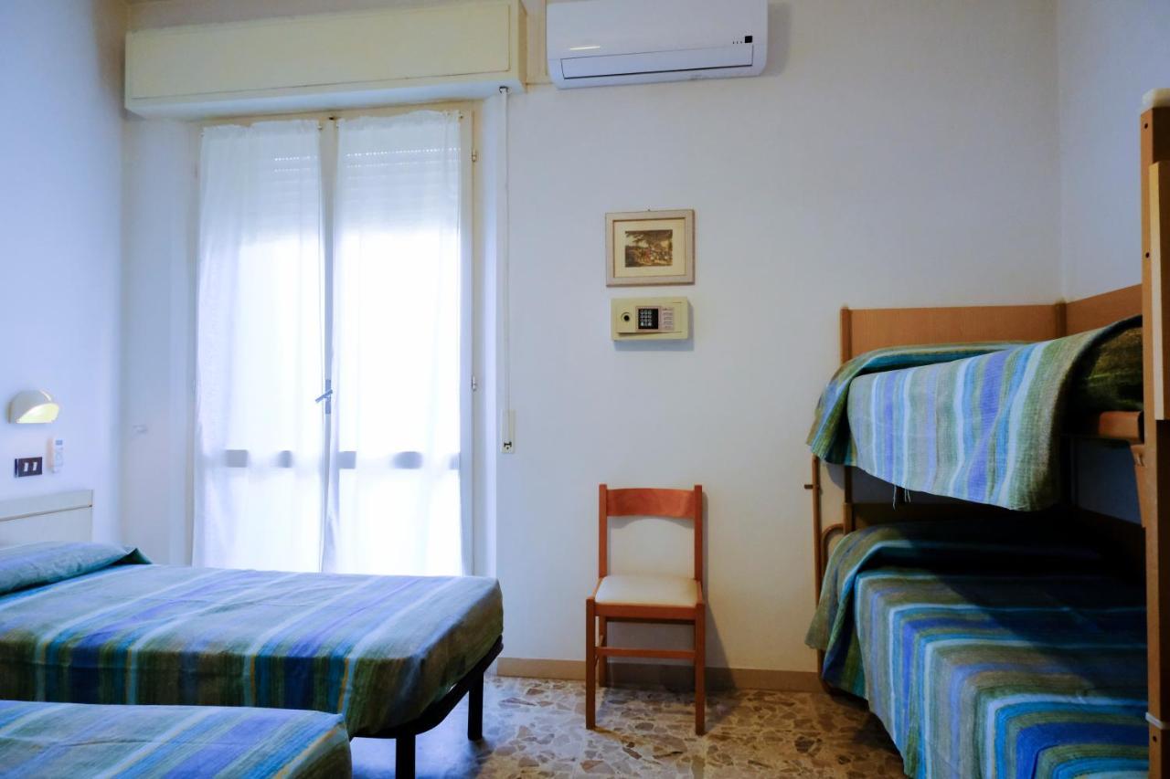 Hotel Chiara Rimini Exterior foto